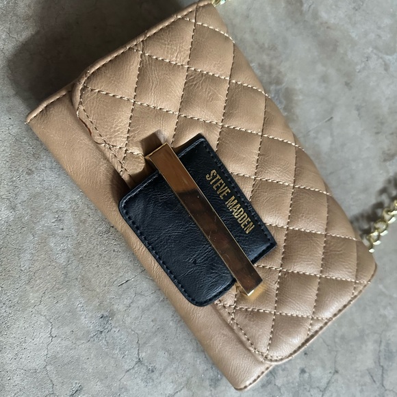 Steve Madden Tan Quilted Mini Purse - Picture 3 of 7
